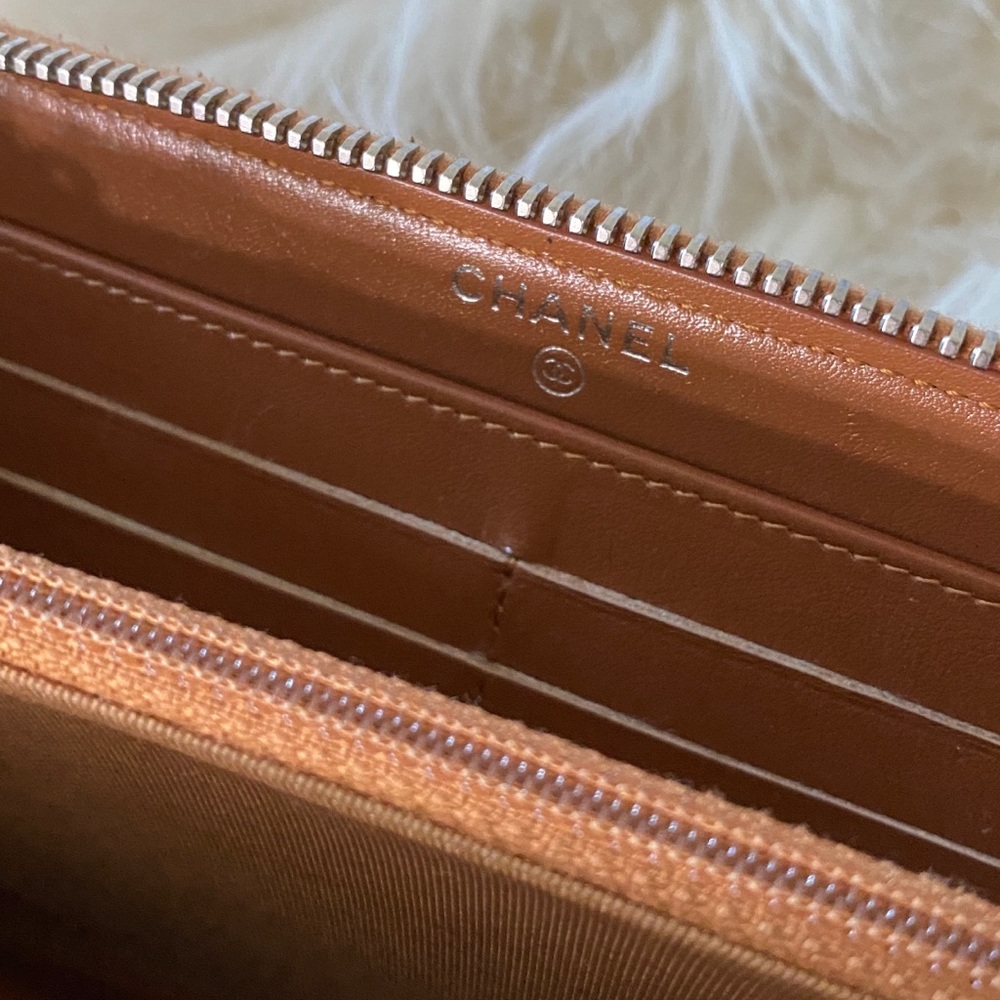 Peach Chanel Zipped Checkbook Wallet - Picture 3 of 4